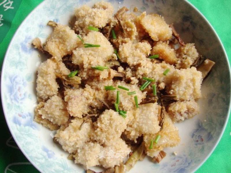 Steamed Pork Belly with Dried Cowpea and Rice Noodles recipe