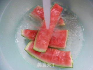 Black Fungus Mixed with Watermelon Rind recipe