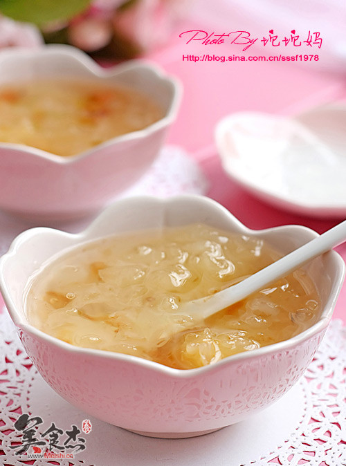 Stewed Tremella with Peach Gum and Soap Japonica Rice recipe