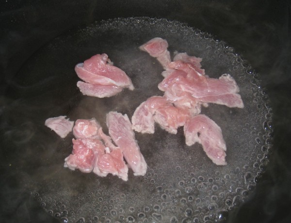 Apple Tremella Lean Meat Soup recipe