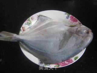 Spicy Garlic Roast Pomfret recipe