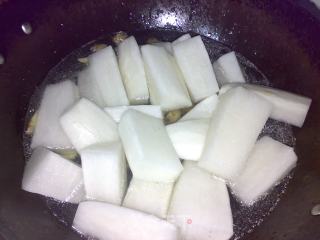 Braised Radish with Whole Shells recipe
