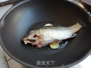 Carp Soup with Shredded Radish recipe