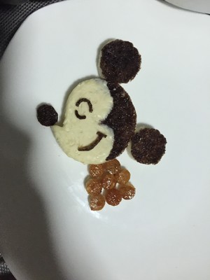 Creative and Fun Children's Meal—mickey & Minnie recipe