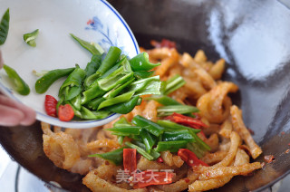 Sour and Spicy Crispy Pork Skin recipe