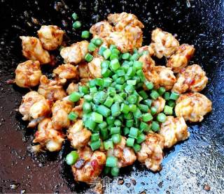 Stir-fried Chicken with Garlic and Crispy Bone recipe