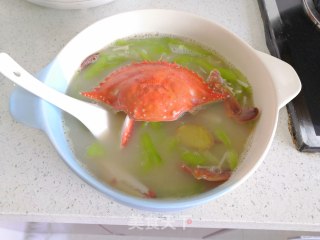 Swimming Crab and Loofah Soup recipe