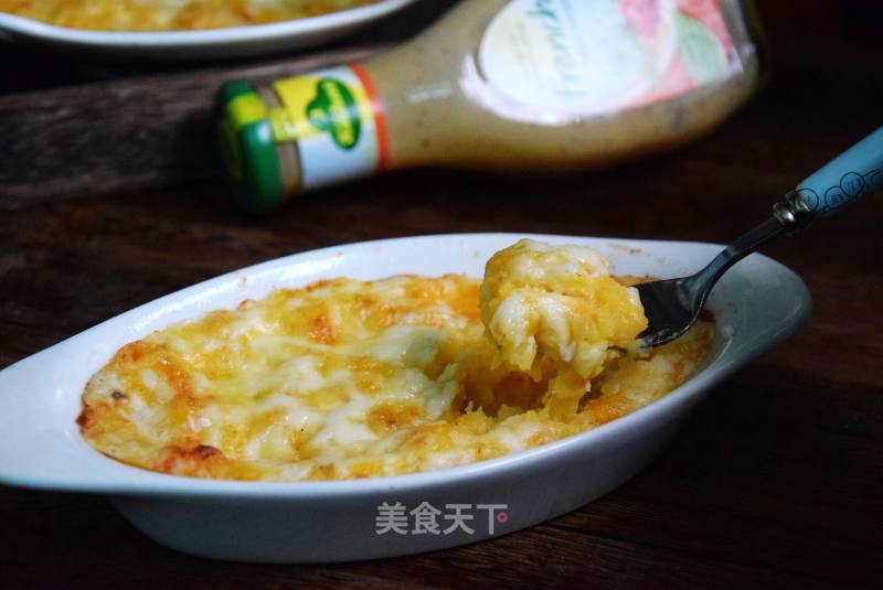 Baked Golden and Silver Potato Paste with Cheese recipe