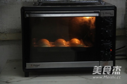 Custard Meal Buns recipe