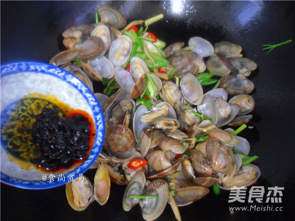 Spicy Popped Clams recipe