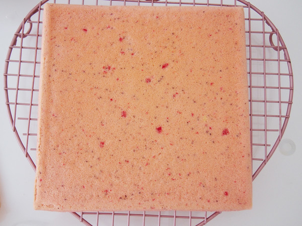 Pitaya Yellow Plum Sauce Cake Roll recipe
