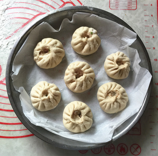 Shredded White Carrot Pork Bun recipe