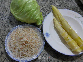 Stir-fried Beef Cabbage with Shrimp Skin and Bamboo Tips recipe