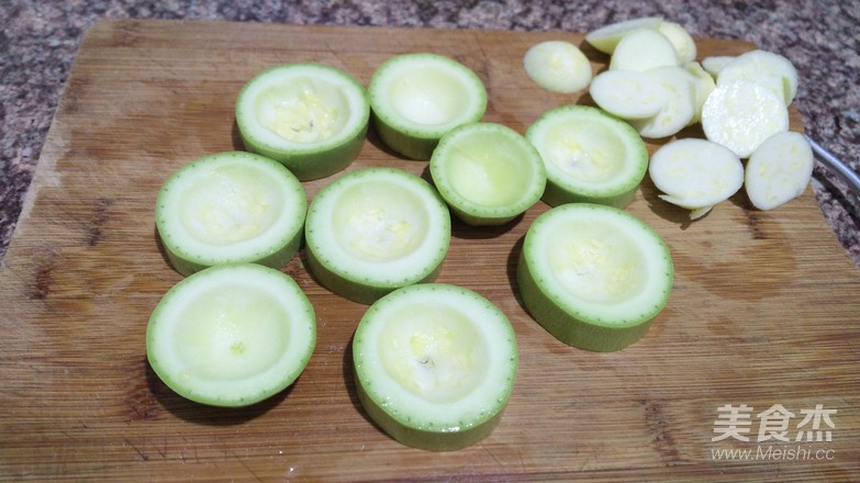 Zucchini Stuffed with Meat recipe