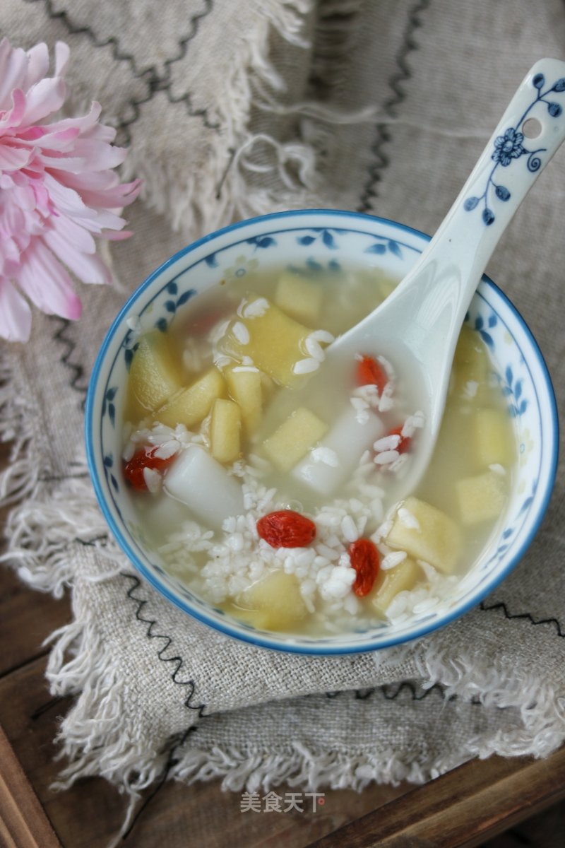 Apple Rice Cake Soup with Glutinous Rice