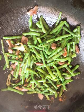Fried Pork with Beans recipe