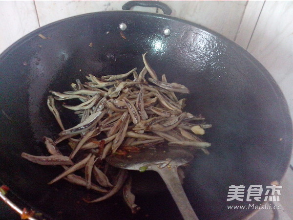 Spicy Dried Fish recipe