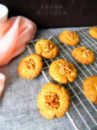 Mixed Noodles Walnut Crisp recipe