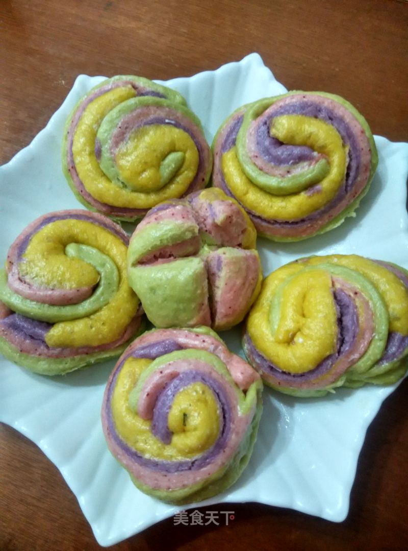 Colorful Fruit and Vegetable Rolls recipe