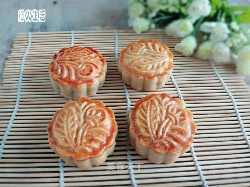 Jujube Paste and Winter Melon Filling Mooncakes