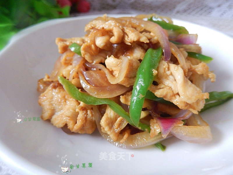 Stir-fried Shredded Chicken with Onions recipe