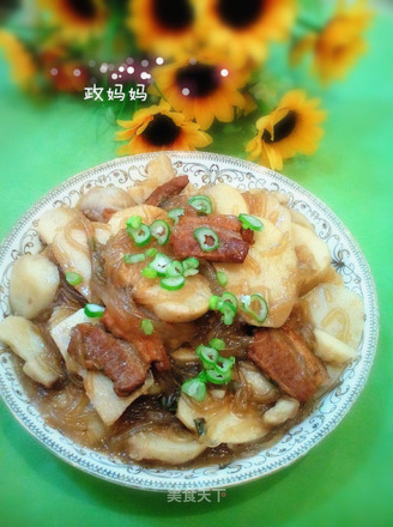 Stewed Noodles with Taro recipe