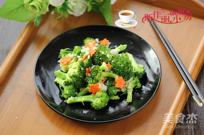 Stir-fried Broccoli with Garlic recipe