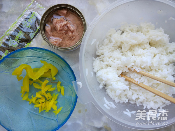 Tuna Onigiri recipe