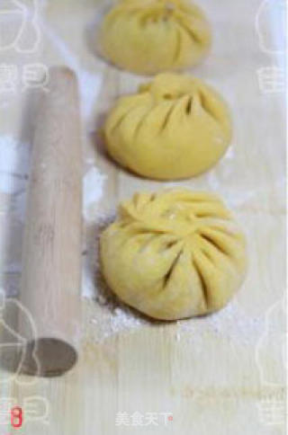 Cabbage Pumpkin Buns + Beef Radish Soup recipe