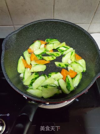 Stir-fried Beef with Cucumber recipe