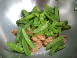 Stir-fried Hericium with Snow Peas recipe