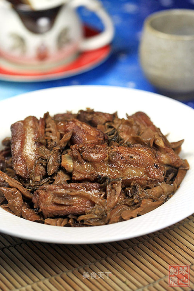 Stewed Pork Ribs with Bamboo Shoots and Dried Vegetables recipe