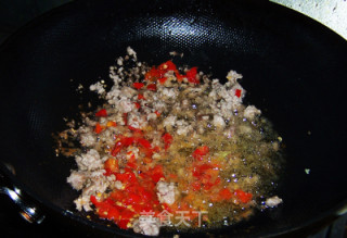 Black and White Tofu with Fish-flavored Minced Pork recipe