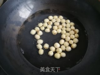 Fried Peas with Fresh Lotus Seeds recipe