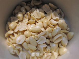 Homemade Xiamen Flavor Sweet Soft Peanut Soup recipe