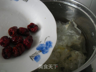Water Chestnut and White Fungus Soup recipe