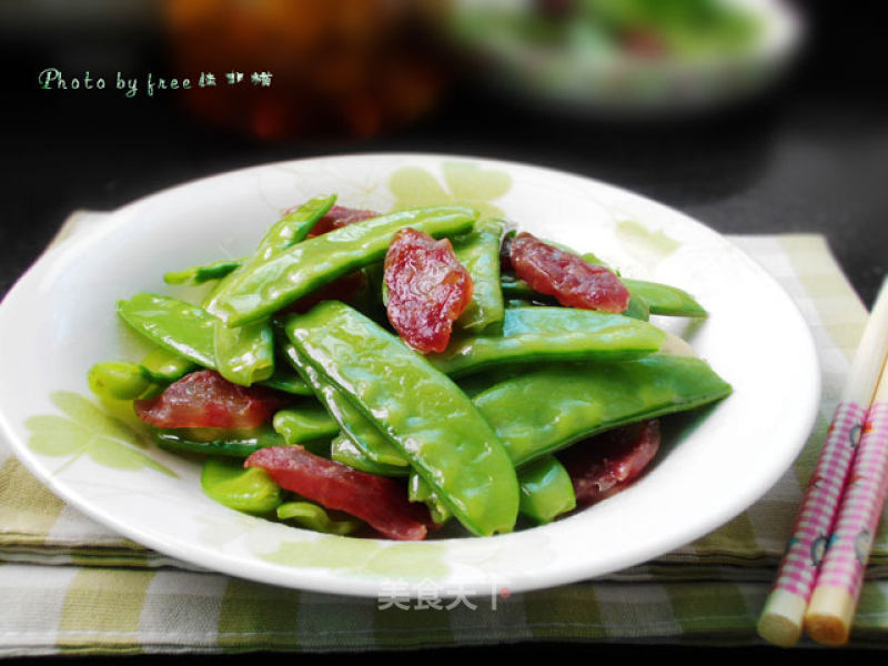 Stir-fried Snow Peas with Sausage recipe