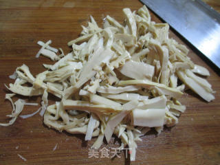 Braised Chicken Wing Root with Bamboo Shoots recipe