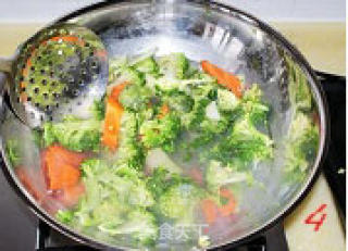 Anti-aging Delicacy ---fried Squid with Broccoli recipe