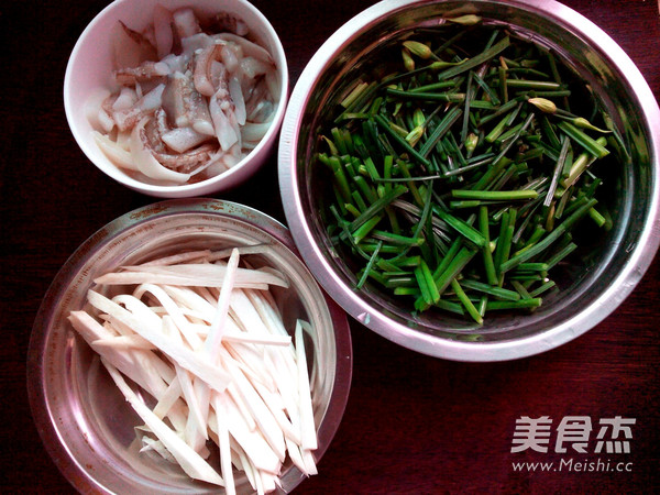 Fried Squid Head with Chive Moss recipe