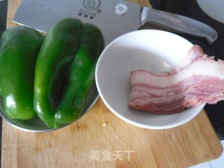 Stir-fried Green Peppers with Bacon recipe