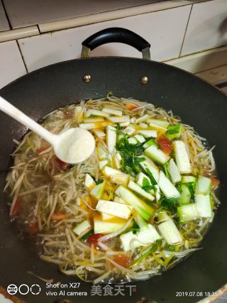 Bean Sprouts and Loofah Soup recipe