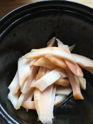 Stir-fried Golden Abalone with Leek recipe