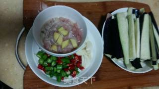 Stir-fried Eggplant with Diced Pork and Green Red Pepper recipe