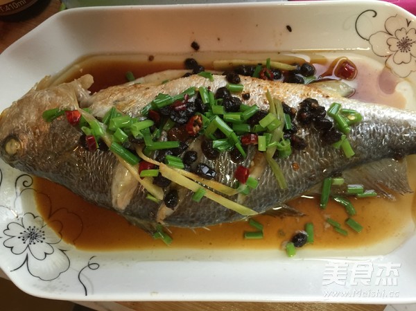 Steamed Yellow Croaker with Tempeh recipe