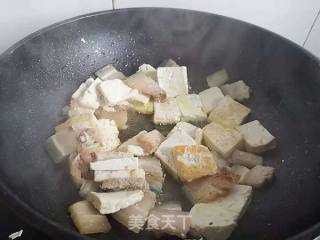 Stewed Tofu with Black Fungus and Cabbage recipe