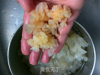 White Fungus, Sydney and Ebony Plum Soup recipe