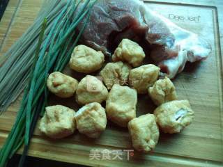 Fried Pork Vermicelli with Stuffed Tofu recipe