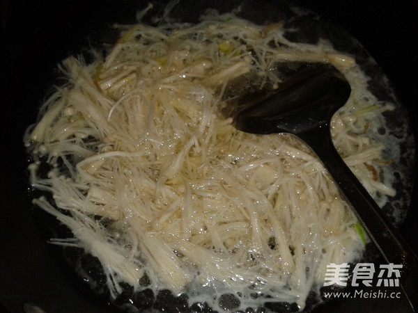 Enoki Mushroom Pork Loin Soup recipe