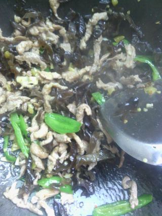 Sweep The Rice Out-shredded Pork with Fish Flavor recipe